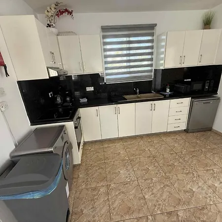 Coralia Gardens 1km From *