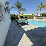 Villa Coralia Gardens 1km From