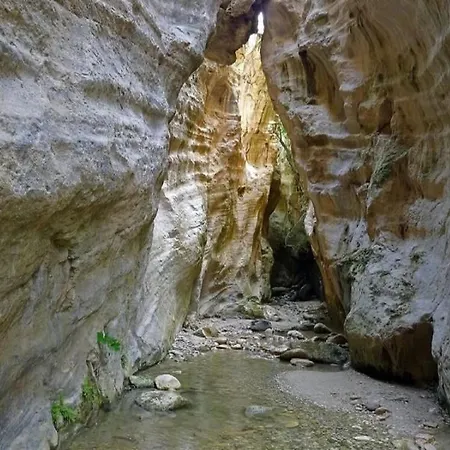 Coralia Gardens 1km From Βίλα *