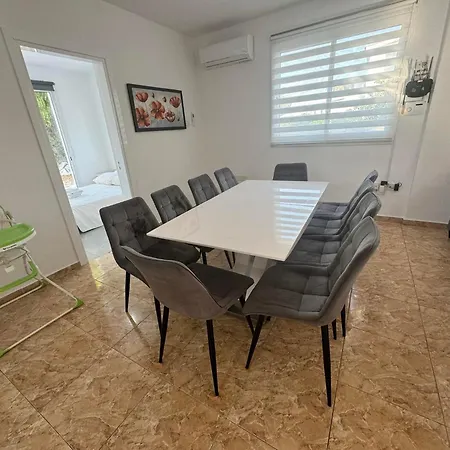 Coralia Gardens 1km From Villa *