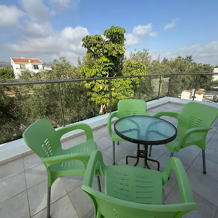 Coralia Gardens 1km From * Coral Bay