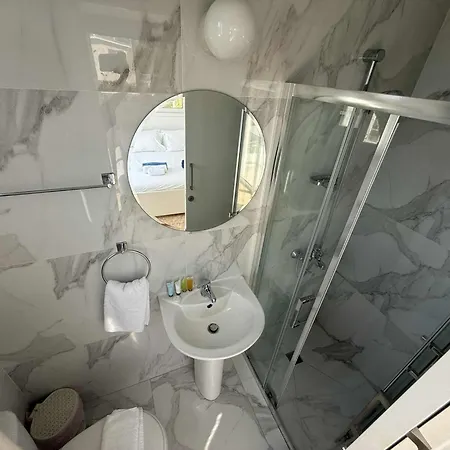 Coralia Gardens 1km From Vilă *