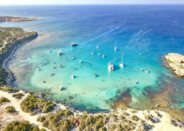 ヴィラ Coralia Gardens 1km From コーラル・ベイ