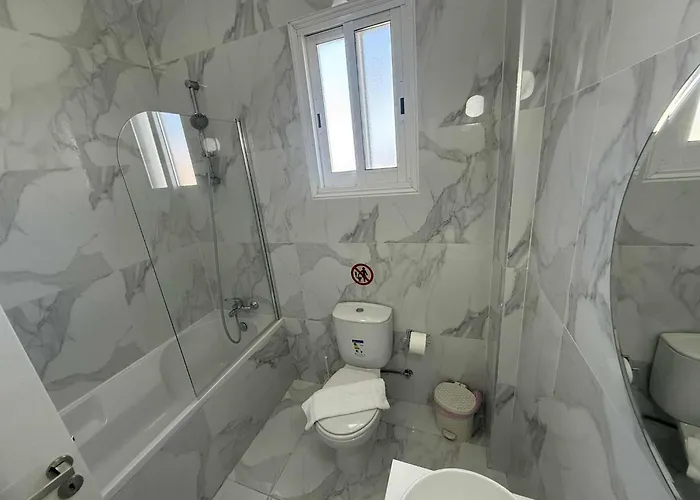 Coralia Gardens 1km From ヴィラ *