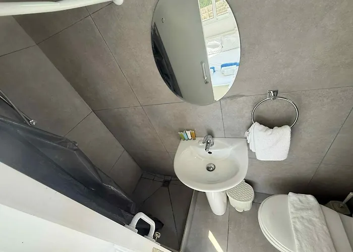 ヴィラ Coralia Gardens 1km From コーラル・ベイ