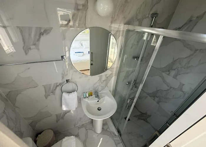 Coralia Gardens 1km From ヴィラ *