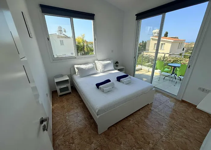 Coralia Gardens 1km From *